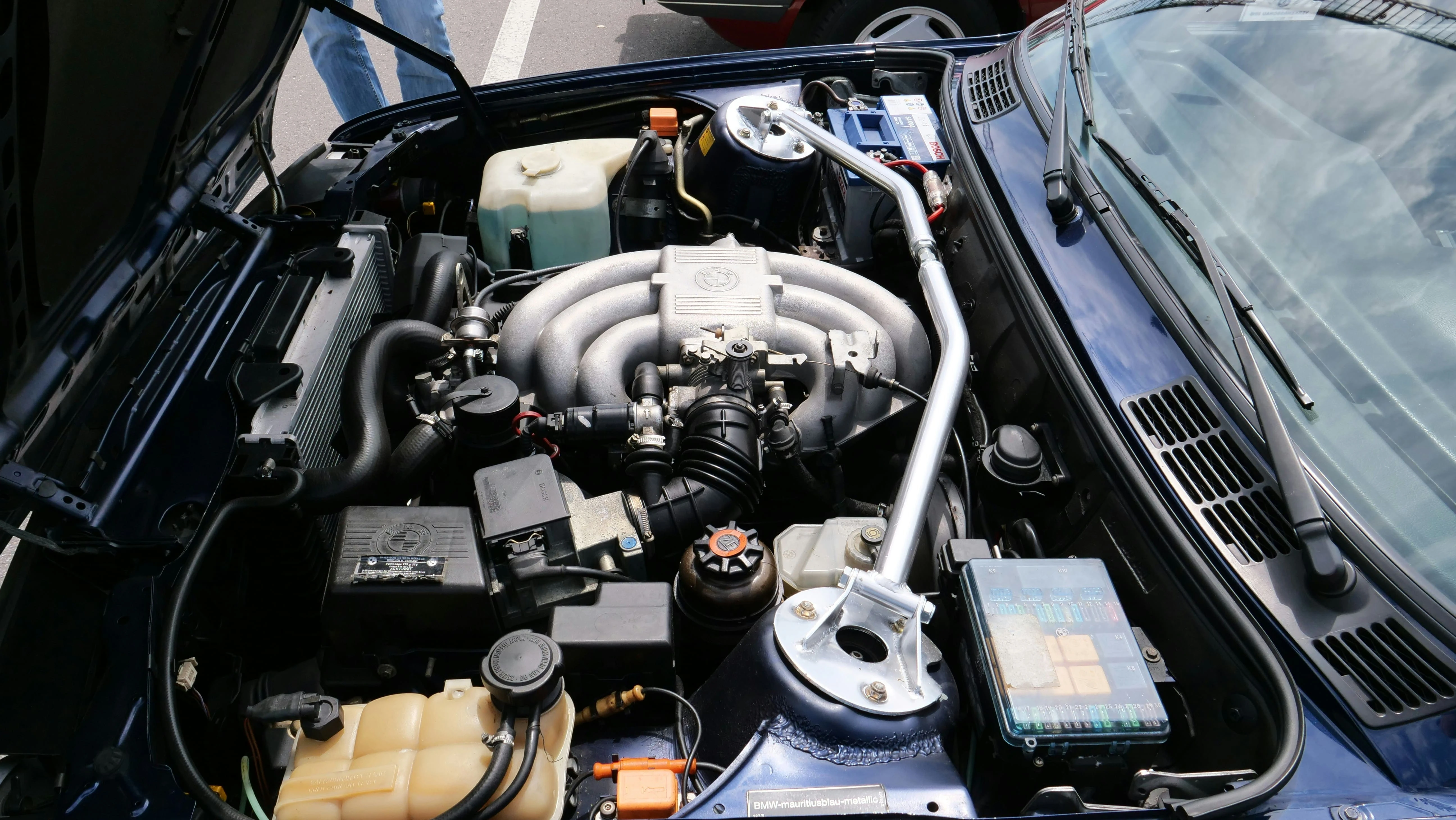 araba motoru