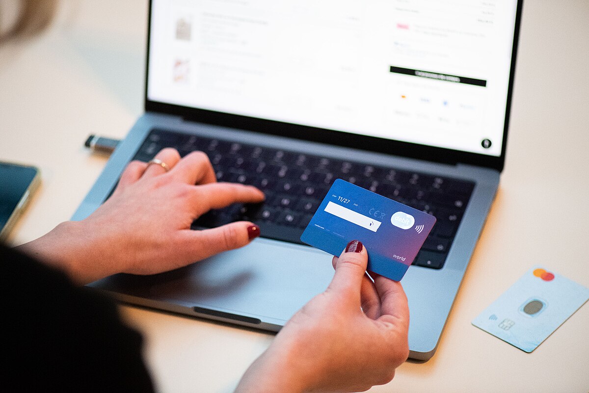 Online ve Fiziksel Alışveriş Arasındaki Farklar blog-image