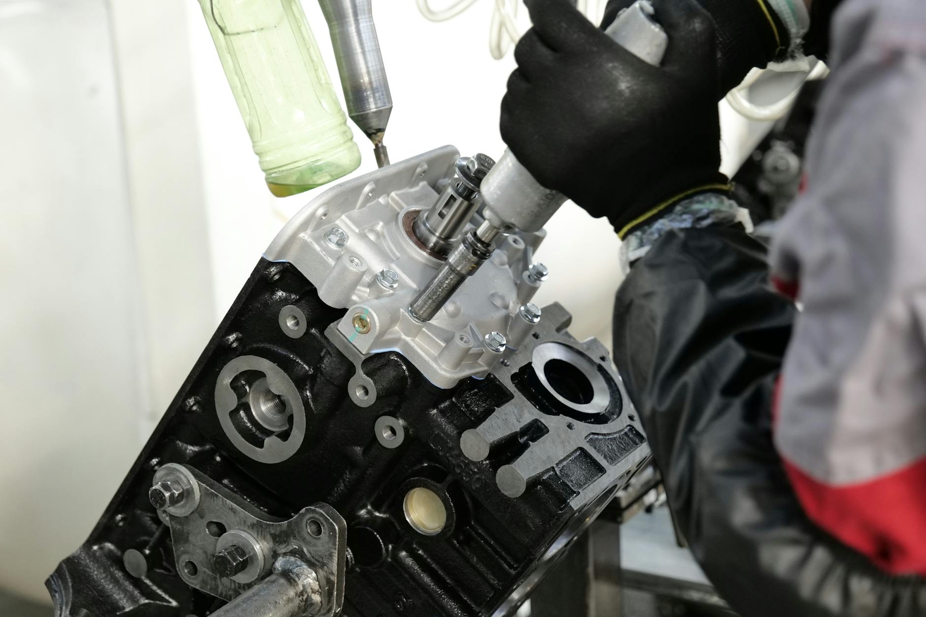 Motor En İyi Ne ile Temizlenir?
