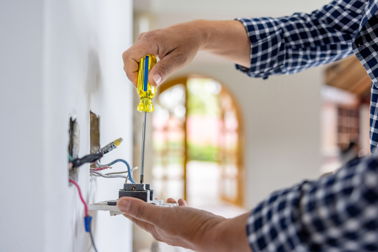 Giresun elektrikçi, elektrik arıza çözümü, güvenilir elektrikçi, elektrik tesisatı, elektrik bakı