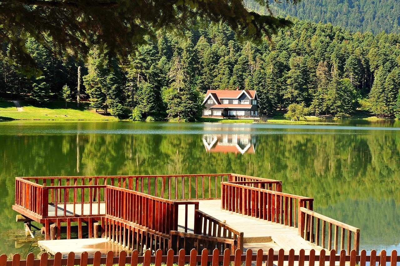 Amasya bungalov tasarımı, bungalov yapımı, doğal yaşam alanları, ahşap bungalov, sürdürülebilir y