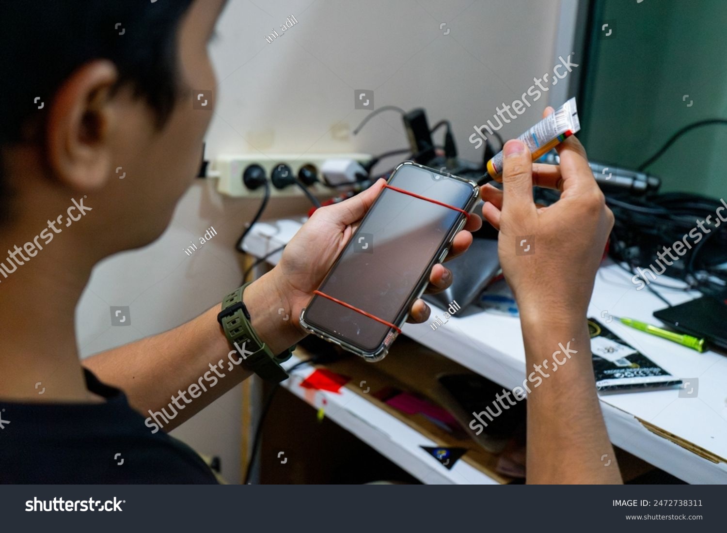 İzmir telefon tamiri, telefon servisi İzmir, cep telefonu onarımı, hızlı telefon tamiri, güvenili