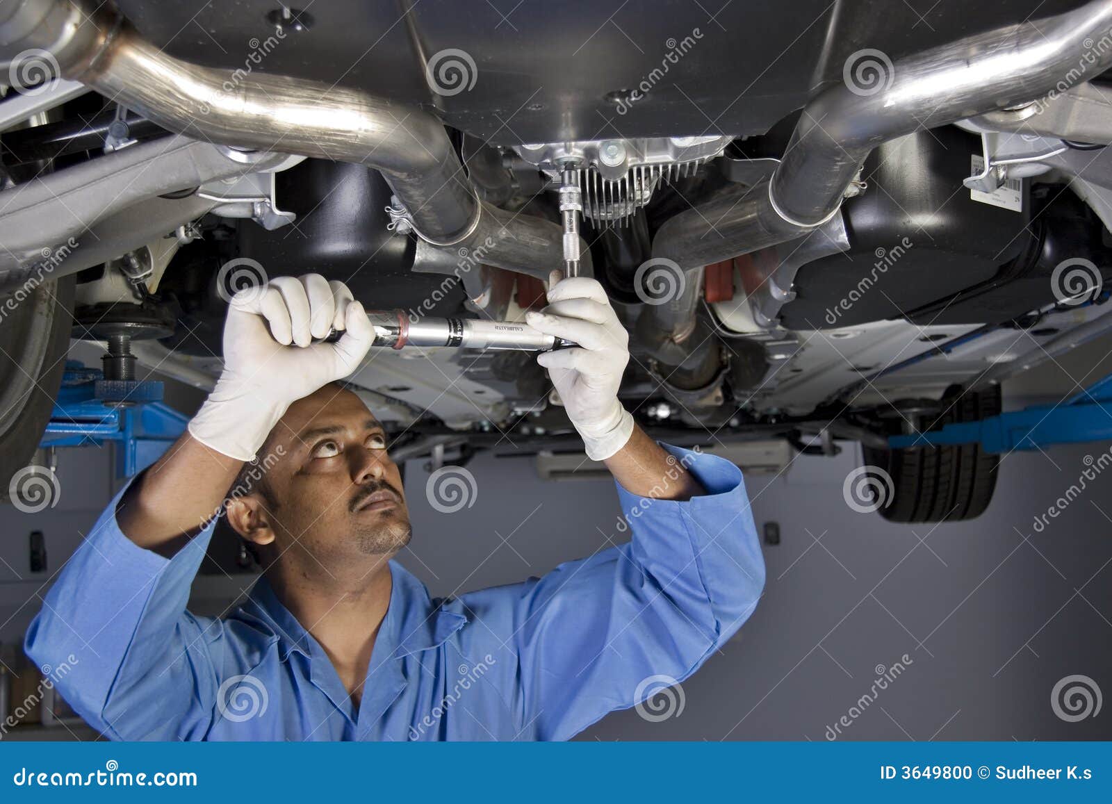 egzoz tamiri, oto egzoz servisi, egzozcu, egzoz değişimi, egzoz sistemleri bakımı, araç egzoz ona