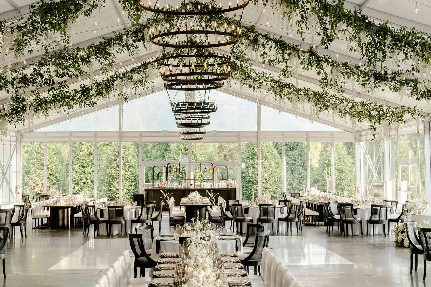 düğün salonu, balo salonu, en iyi düğün mekanları, düğün planlama, çiftler için mekan önerileri,d