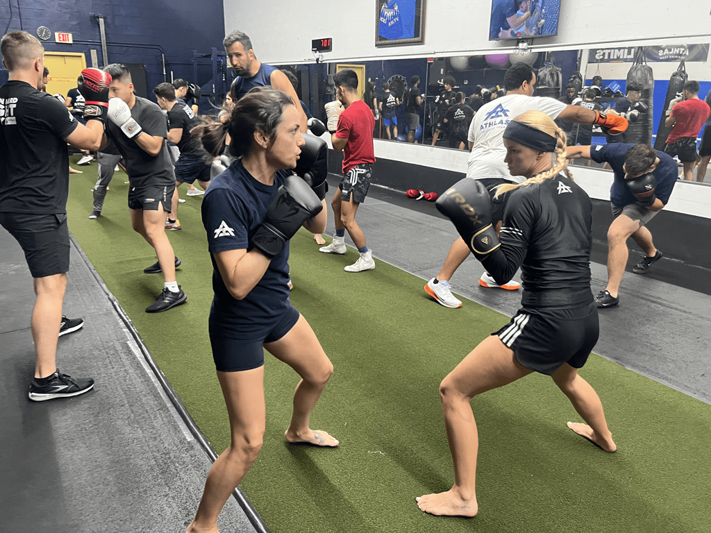 MMA antrenman, dövüş salonları, MMA eğitim programları, güç ve dayanıklılık, teknik geliştirme,mm MMA antrenman, dövüş salonları, MMA eğitim programları, güç ve dayanıklılık, teknik geliştirme,mm