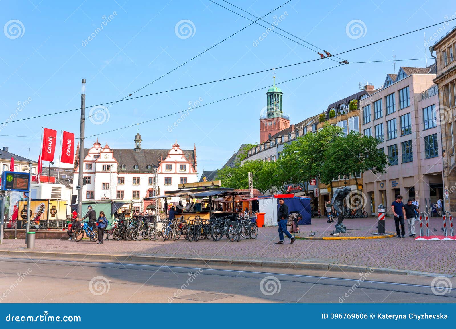 meydanlar, açık alanlar, turistik meydanlar, şehir merkezleri, meydan gezileri, anıtlar, meydanla