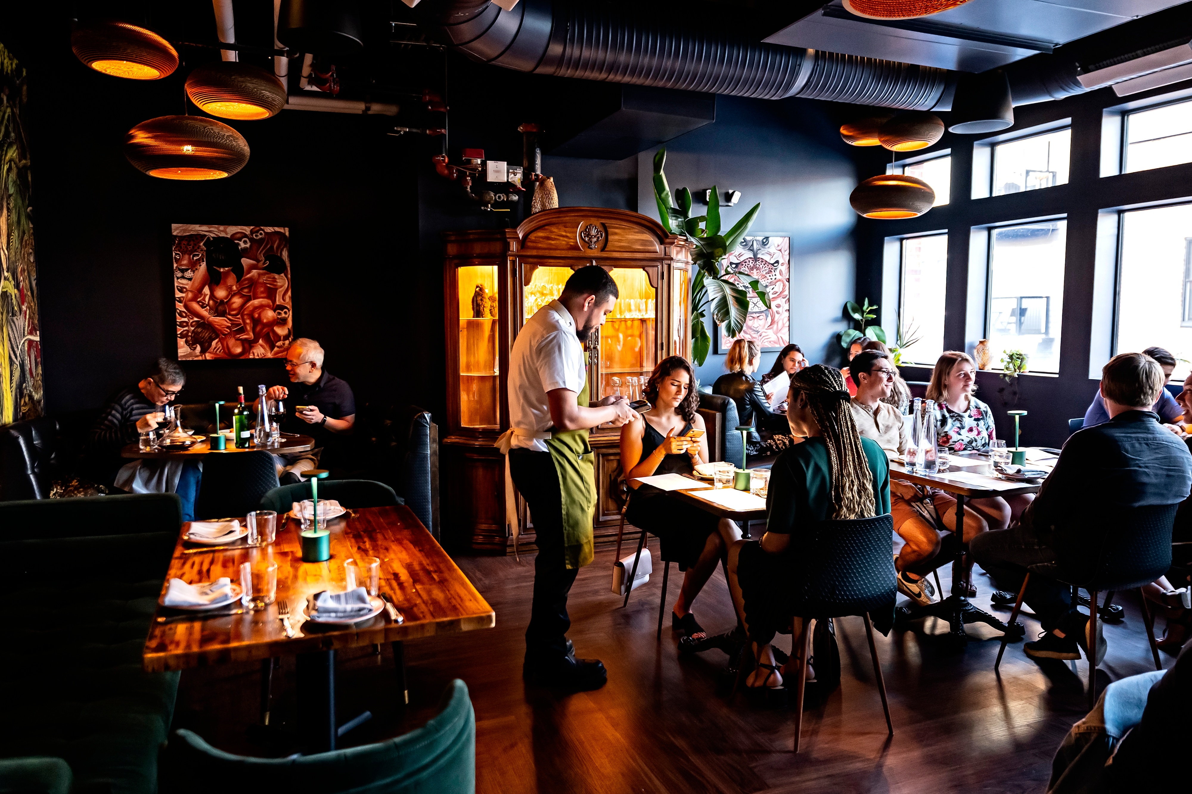 zincir restoranlar, müşteri memnuniyeti, restoran yönetimi, müşteri hizmetleri, kalıcı müşteri ka