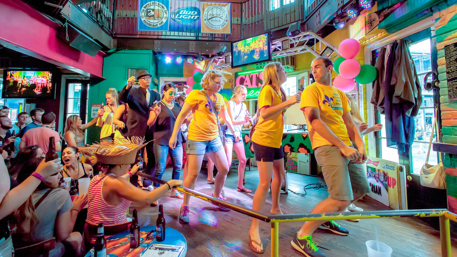 karaoke, karaoke mekanları, eğlence mekanları, müzik kulüpleri, gece hayatı, karaoke tavsiyeleri,