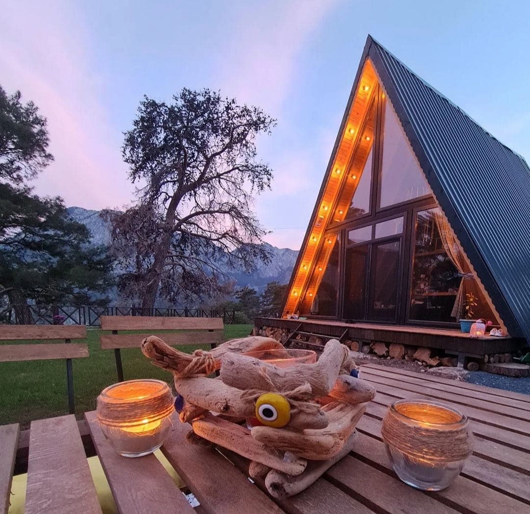 Isparta bungalow, bungalov ev tasarımı, doğal yaşam evleri, ahşap bungalov, sakin yaşam alanları,