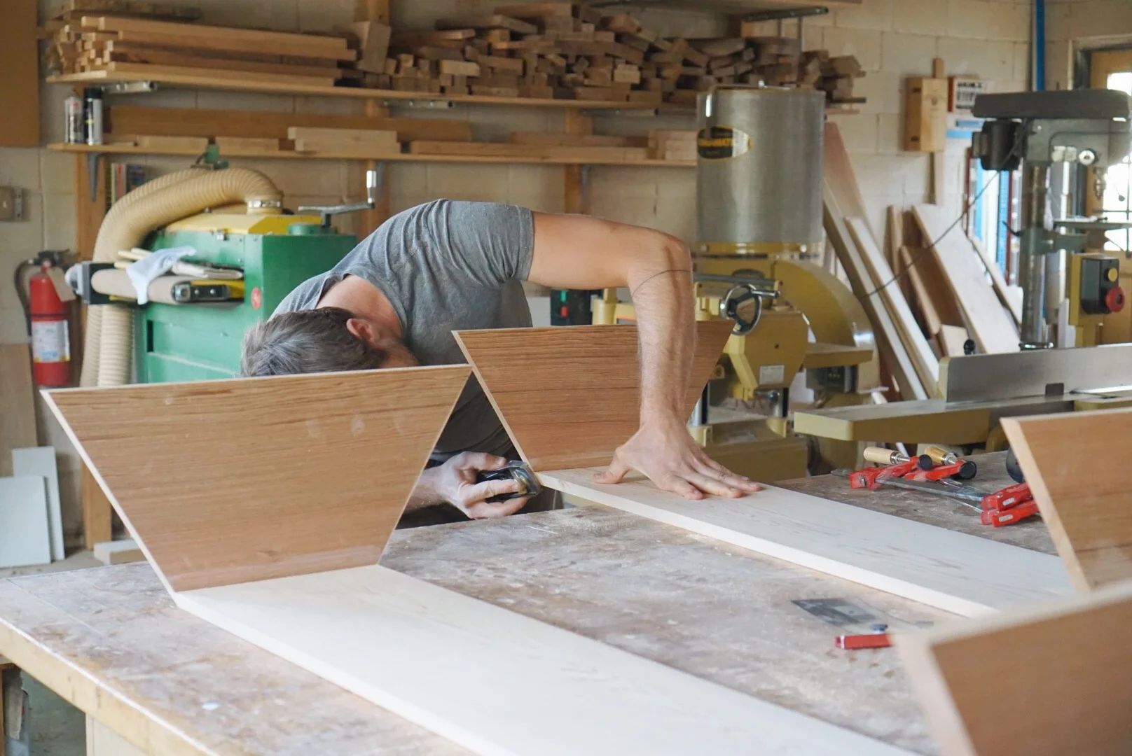 Osmaniye marangoz, mobilya ustası, özel ahşap mobilya, mobilya tasarımı, el yapımı mobilya, uzman