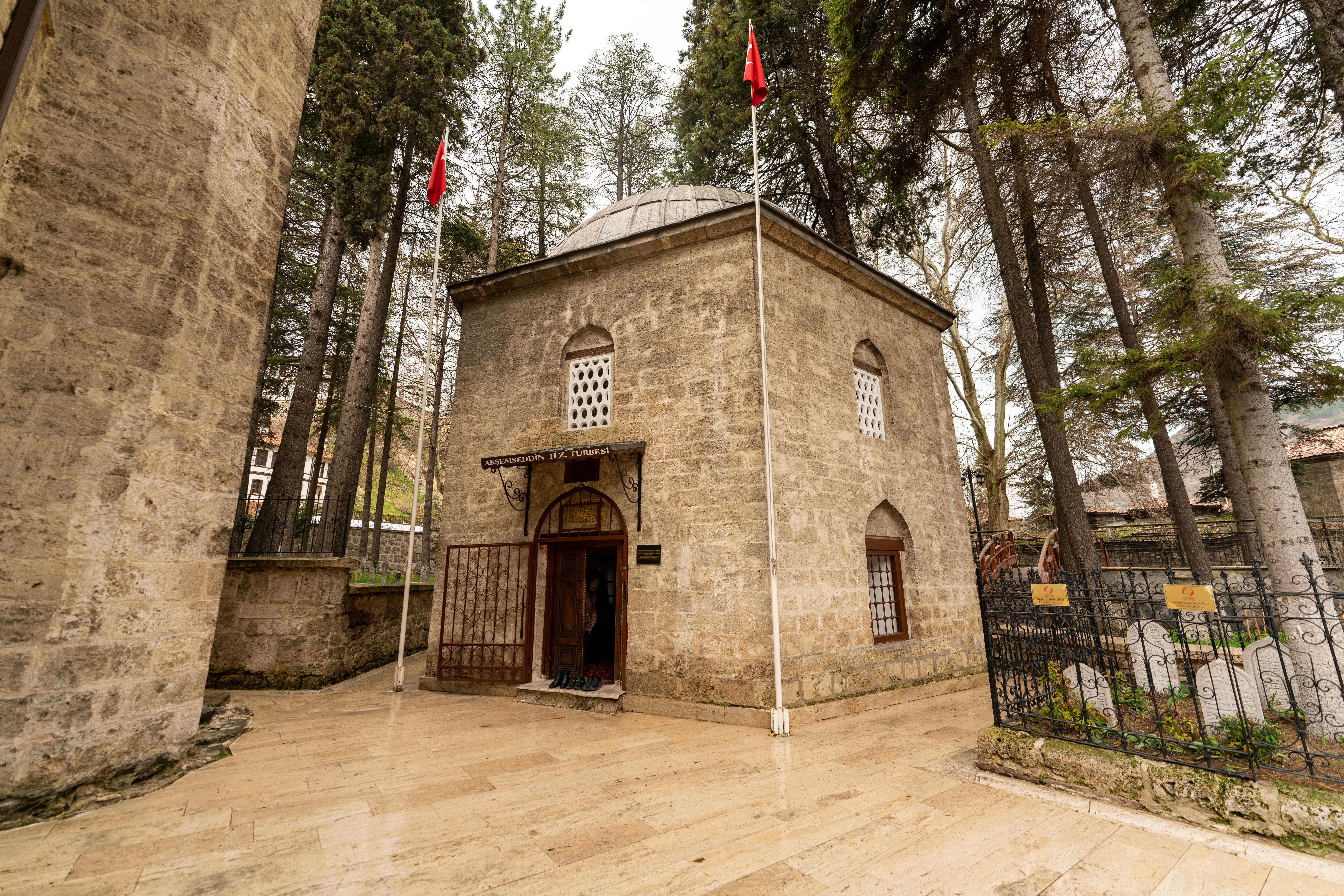 mezar yapımı Bolu, mezarcı hizmetleri, mezar tasarımı, mezar taşı montajı, mezar bakım hizmetleri mezar yapımı Bolu, mezarcı hizmetleri, mezar tasarımı, mezar taşı montajı, mezar bakım hizmetleri