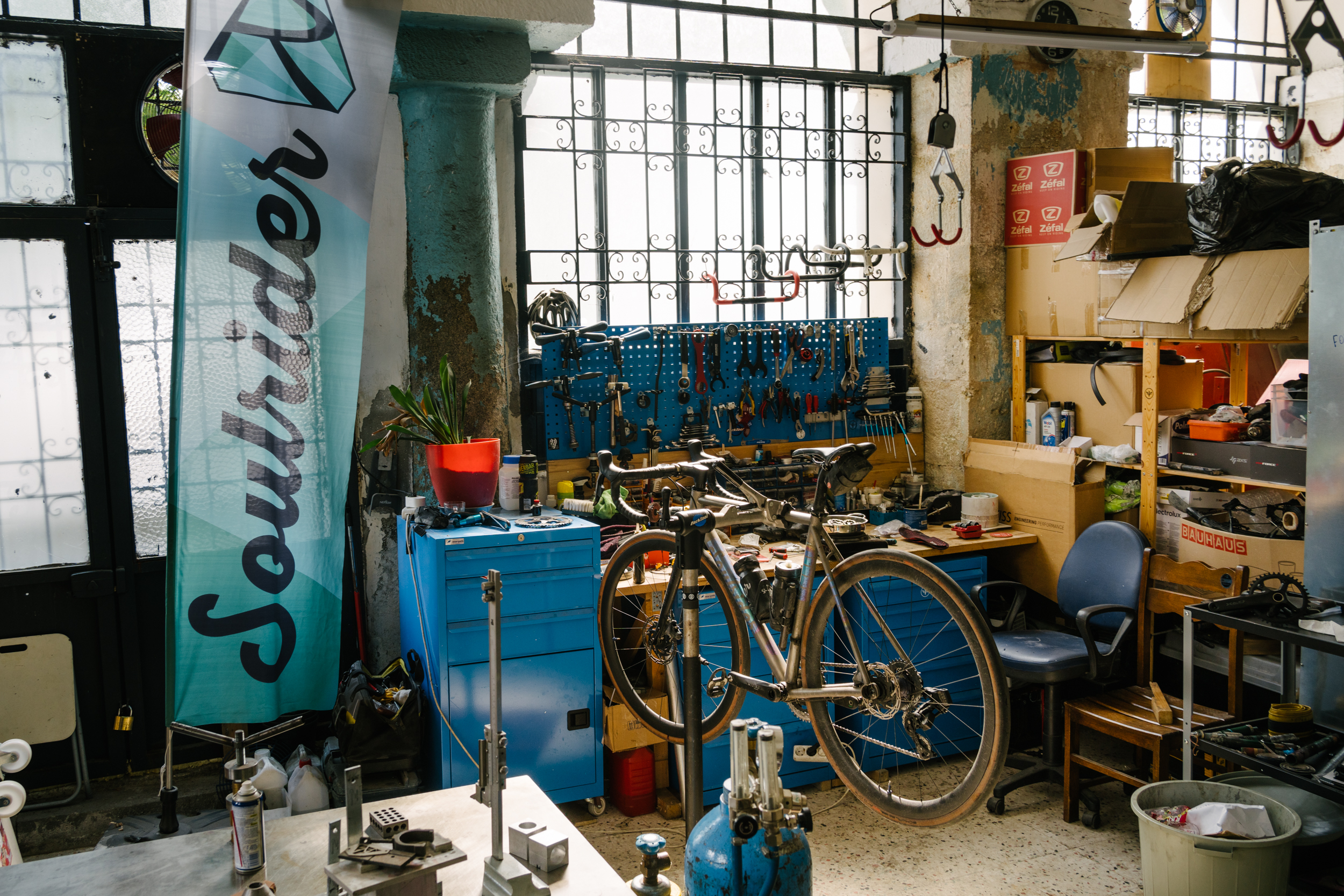 İstanbul bisiklet tamiri, bisiklet servisi, bisiklet tamir merkezi, şehir içi bisiklet tamiri, bi