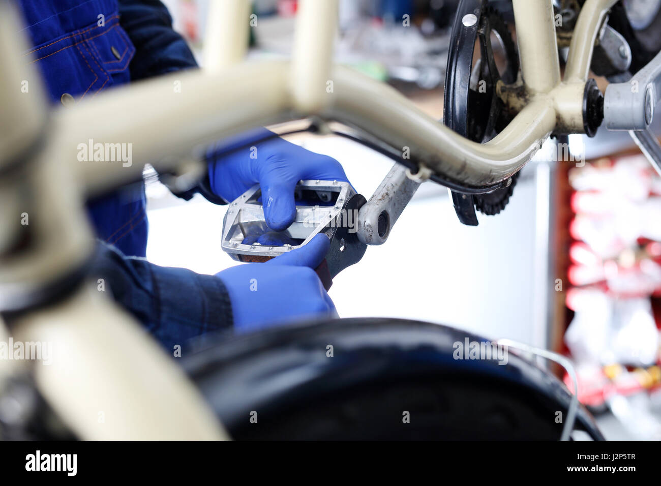 bisiklet tamiri Gaziantep, bisiklet bakımı, bisiklet servisi, bisiklet ustası, bisiklet onarımı,