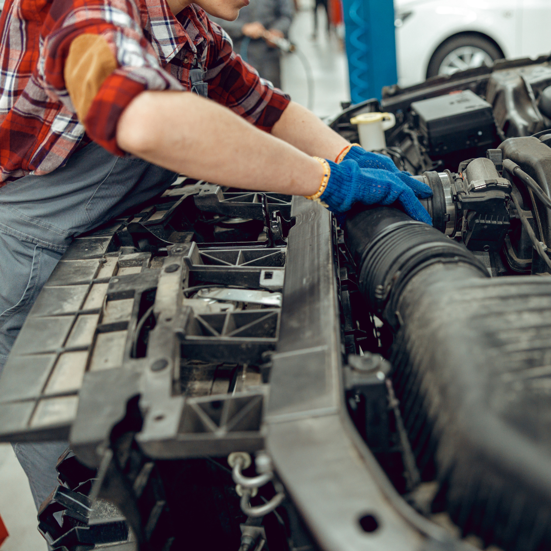 oto radyatör, radyatör tamiri, araç soğutma sistemi, radyatör temizleme, radyatör arızası çözümü,