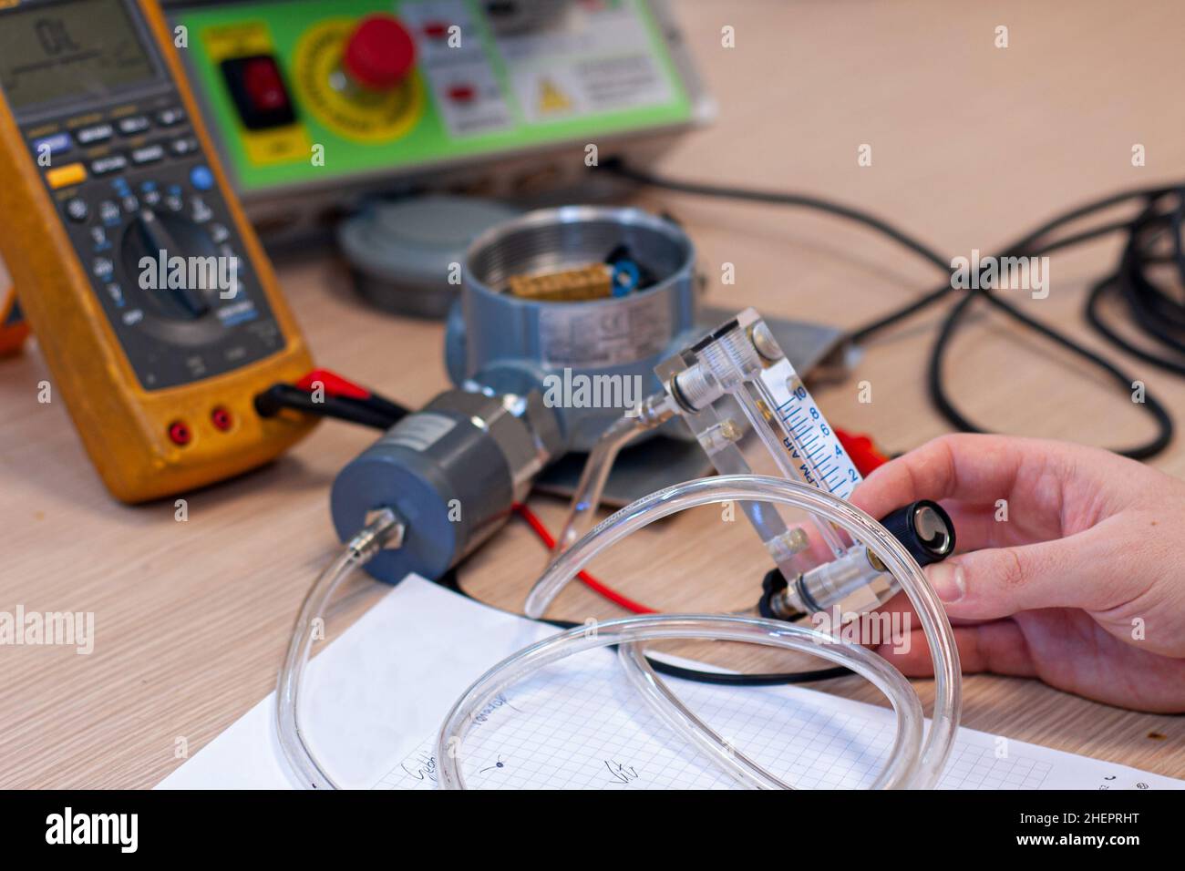 ankara ev aletleri tamiri, küçük ev aletleri onarım, beyaz eşya servisi, cihaz tamir uzmanı, hızl