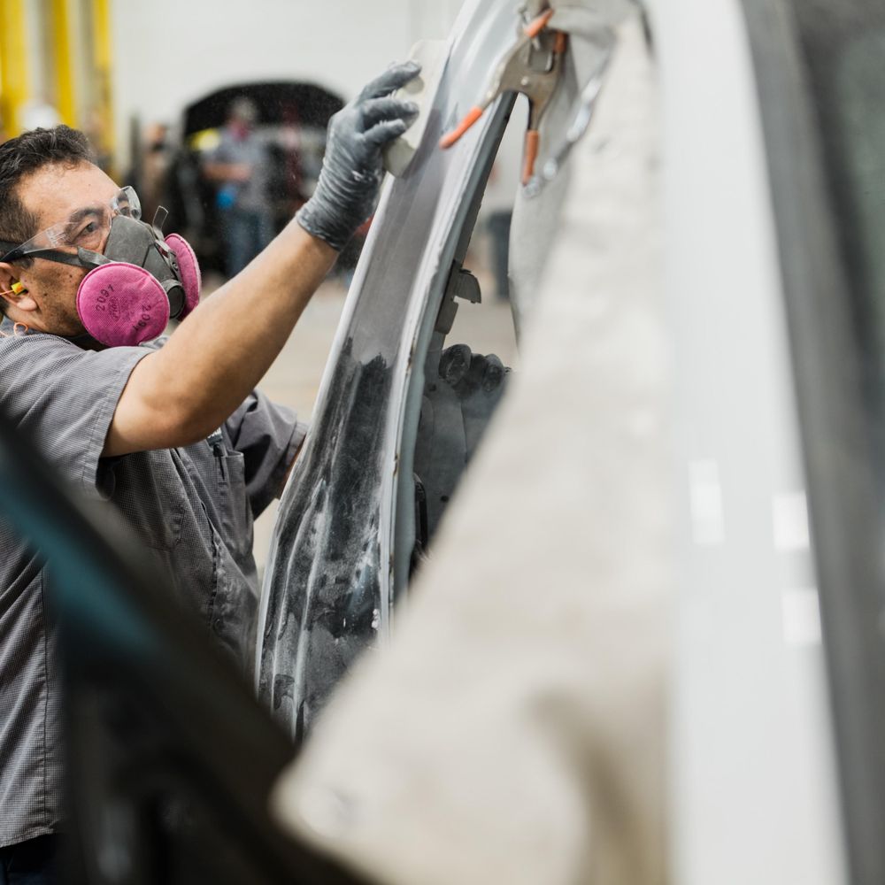 Manisa oto kaporta, Manisa boya servisi, araç kaporta tamiri, oto boyacılar, Manisa araba boyama,