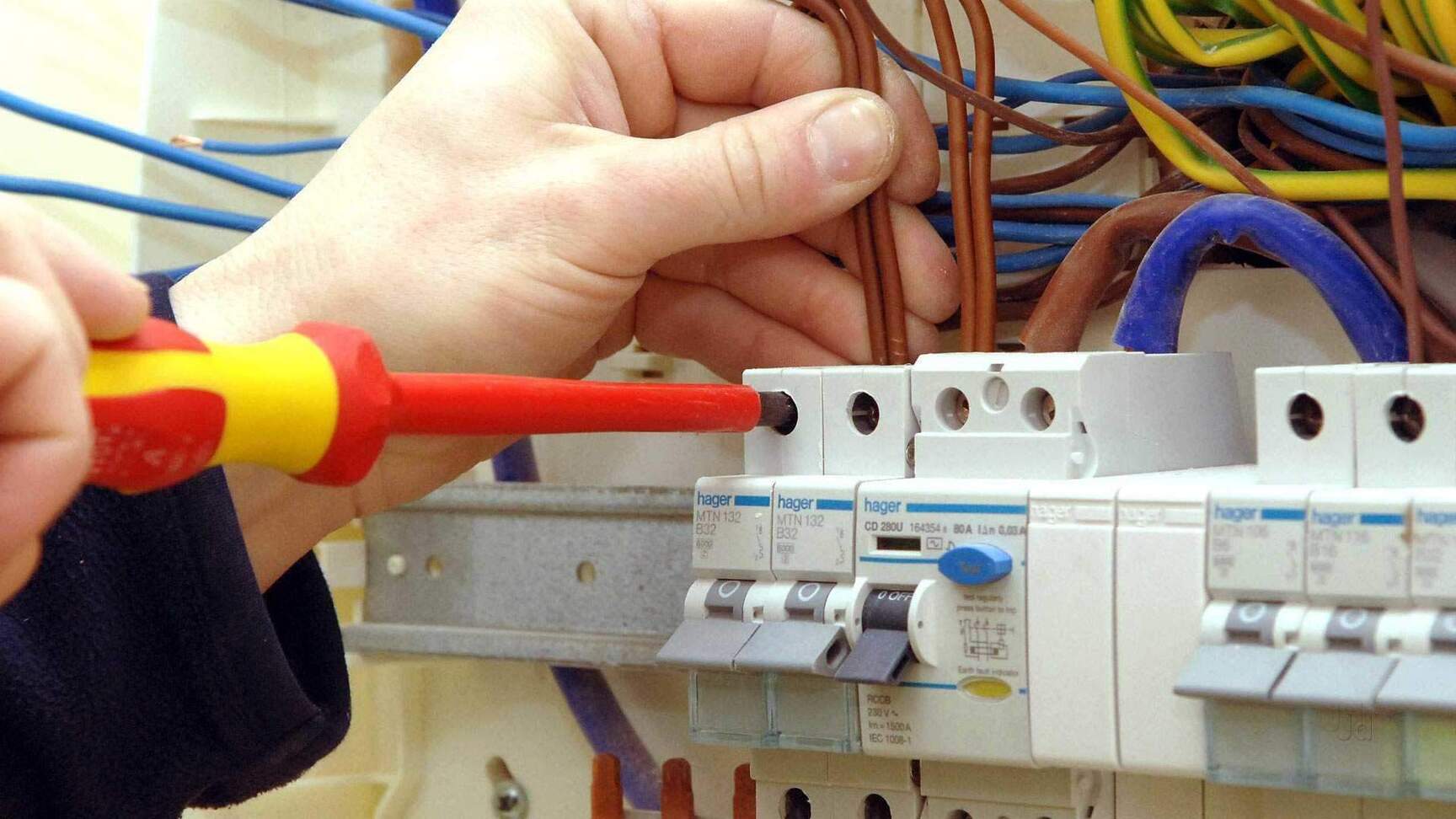 Niğde elektrikçi, elektrik arızası onarımı, profesyonel elektrik servisi, elektrik tesisatı, elek Niğde elektrikçi, elektrik arızası onarımı, profesyonel elektrik servisi, elektrik tesisatı, elek