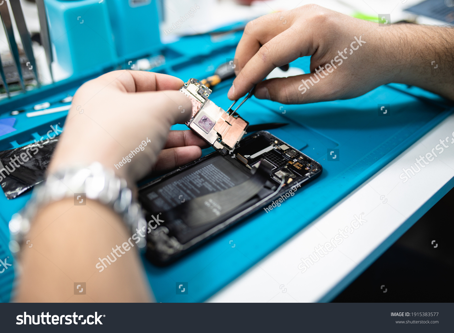 İzmir telefon tamiri, telefoncu hizmetleri, akıllı telefon onarımı, uygun fiyatlı telefon tamir,