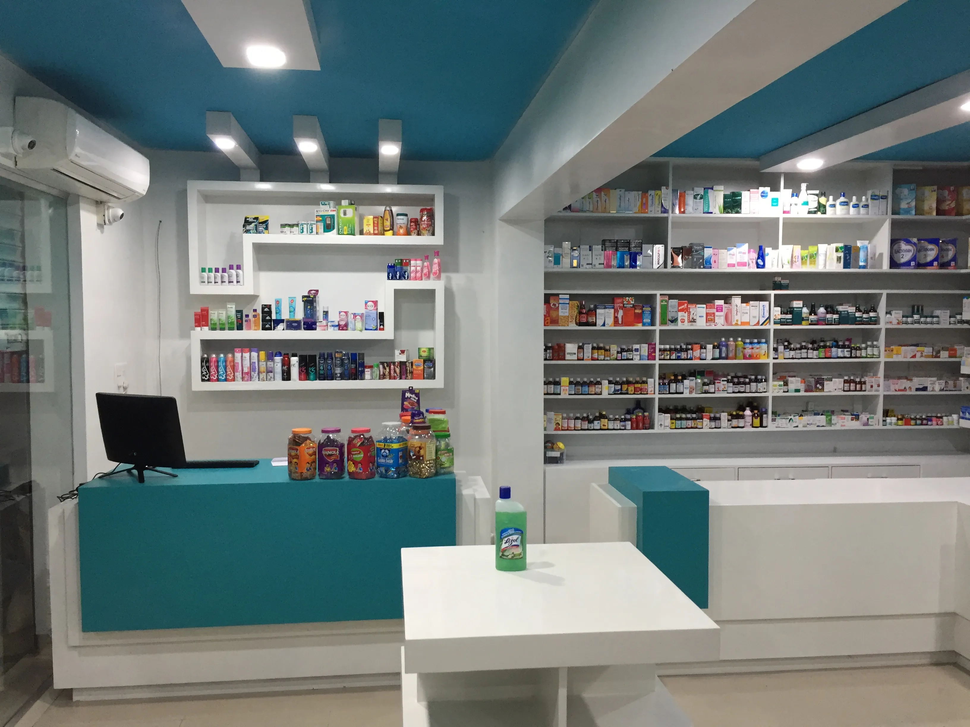 Erzincan eczane, acil ilaç temini, eczane hizmetleri, sağlık danışma, acil ilaç yardımı,eczane,ec