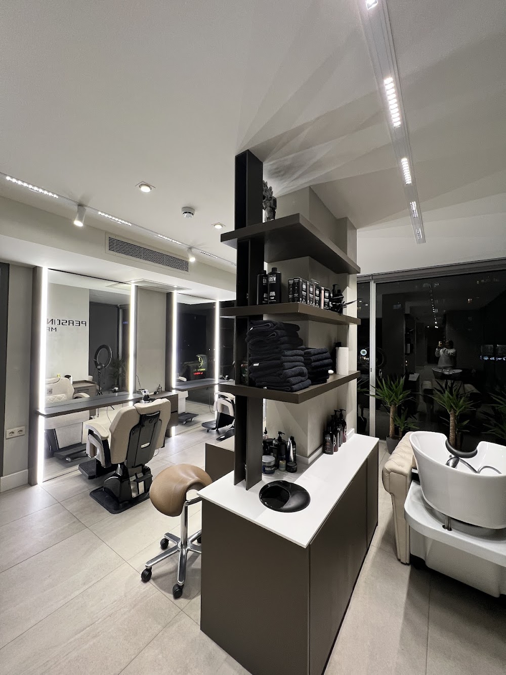 erkek kuaförleri, Kütahya saç tasarımı, erkek saç bakımı, modern erkek kuaförleri, şık erkek saç