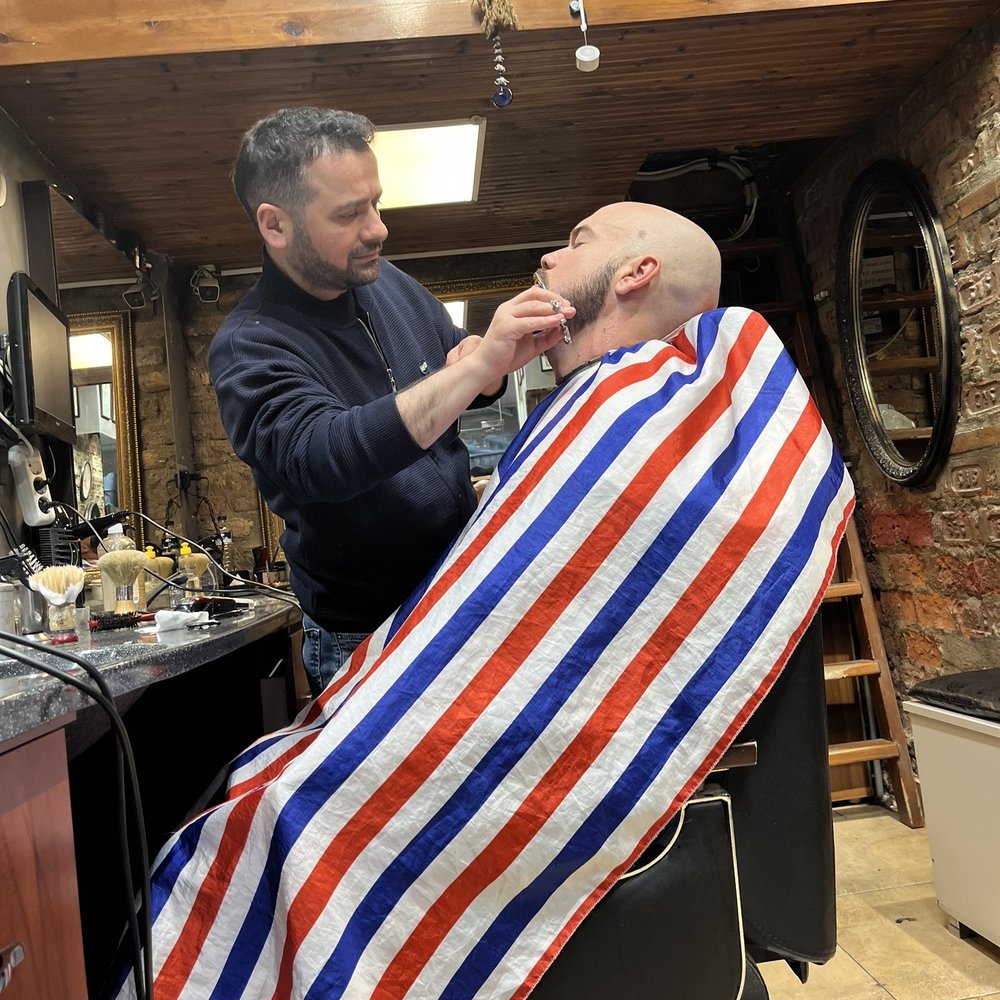 Erzincan erkek kuaförleri, modern saç kesimi, erkek saç bakımı, şık erkek saç modelleri, saç stil Erzincan erkek kuaförleri, modern saç kesimi, erkek saç bakımı, şık erkek saç modelleri, saç stil