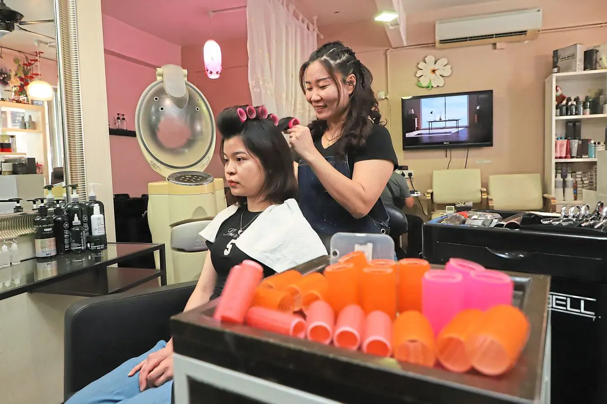 Bursa kadın kuaförleri, saç tasarımı, saç bakımı, şık saç modelleri, güzellik merkezi, profesyone Bursa kadın kuaförleri, saç tasarımı, saç bakımı, şık saç modelleri, güzellik merkezi, profesyone