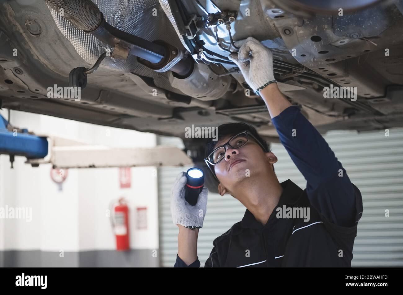 Antalya oto egzoz, egzoz tamiri, egzoz değişimi, egzoz servisi, egzozcu Antalya,egzozcu,egzozcu,t