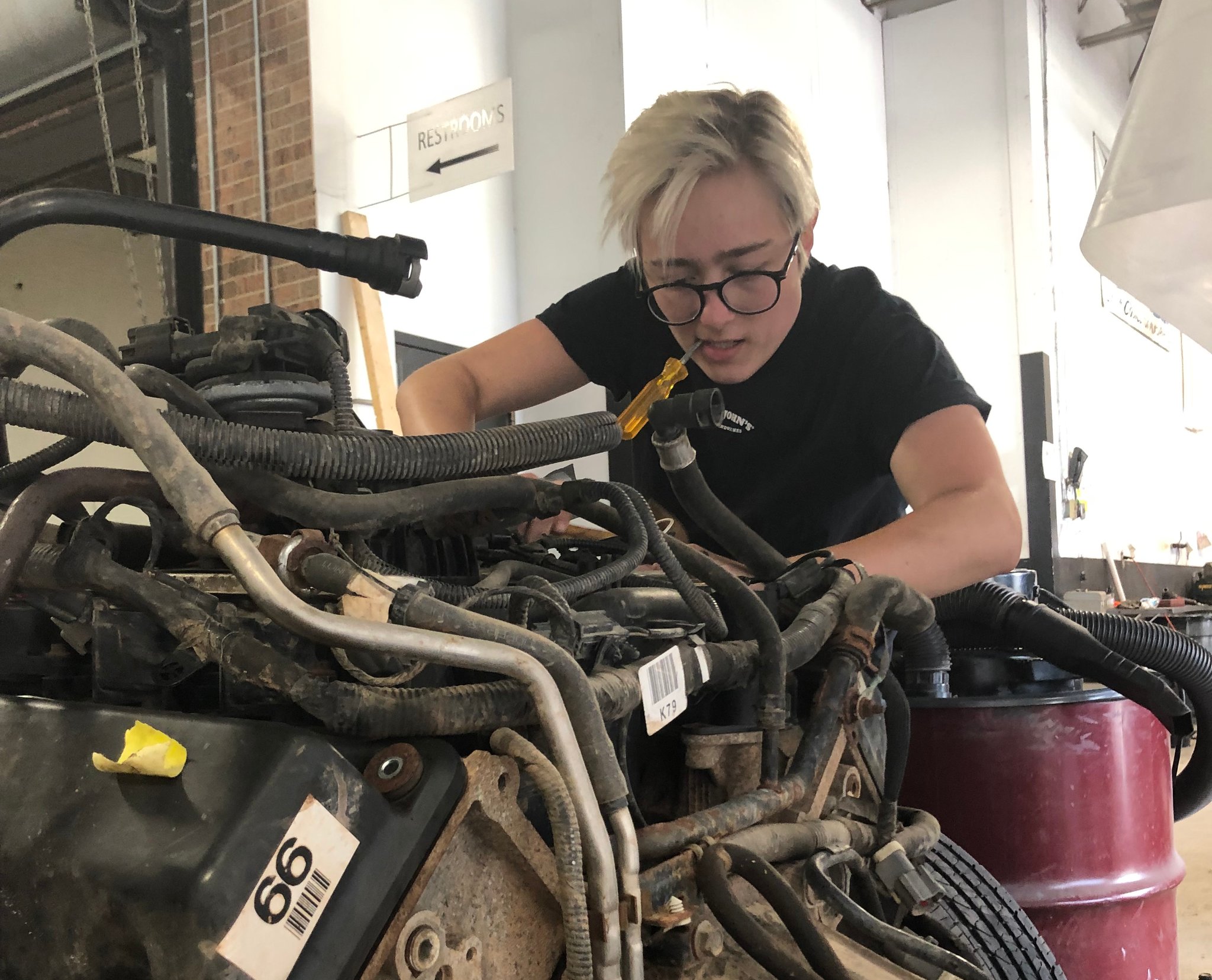 oto egzoz servisi, egzoz tamiri Muş, araç egzoz yenileme, egzozcu Muş, egzoz sistemleri Bakımı,eg