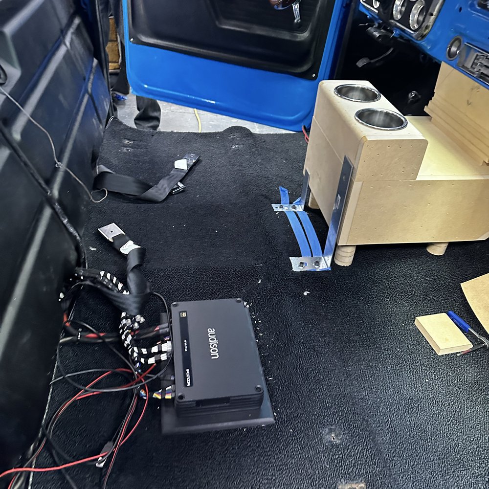 Nevşehir otomotiv ses sistemleri, oto radyo montaj, araç içi ses sistemi, araba teybi uzmanlığı,