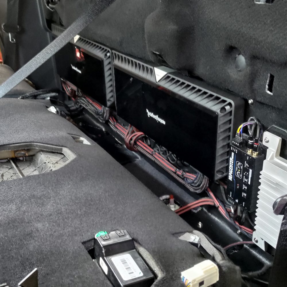 oto radyo, ses sistemi, Uşak araç ses, araba teyp montajı, araba ses sistemleri, oto audio kurulu