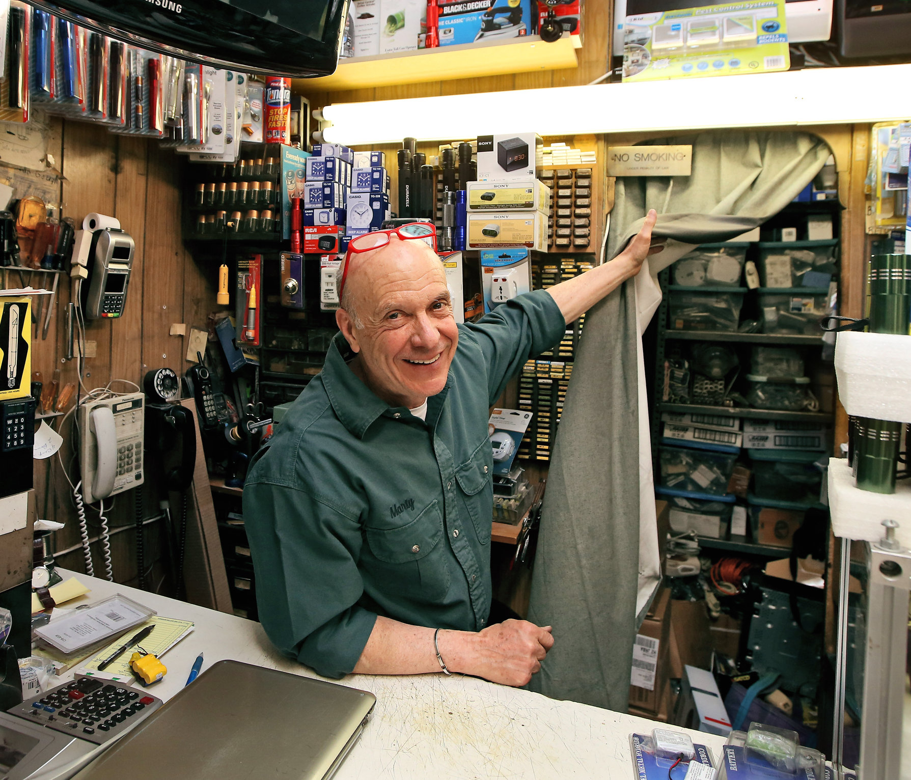 ardahan televizyon tamircisi, televizyon servisi, ekran değişimi, görüntü problemi, ses sorunu ta