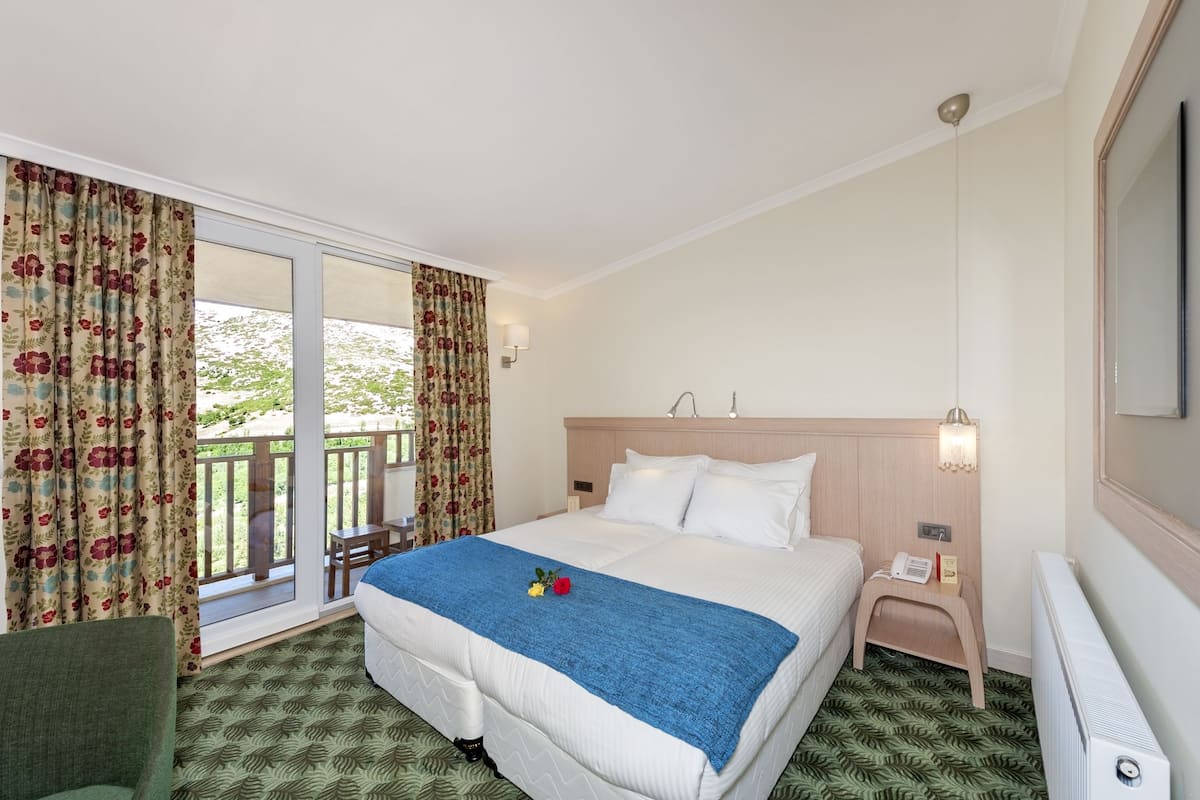 Isparta otelleri, lüks konaklama, 4 yıldızlı otel, ücretsiz wi-fi, spa merkezi, açık havuz, moder Isparta otelleri, lüks konaklama, 4 yıldızlı otel, ücretsiz wi-fi, spa merkezi, açık havuz, moder