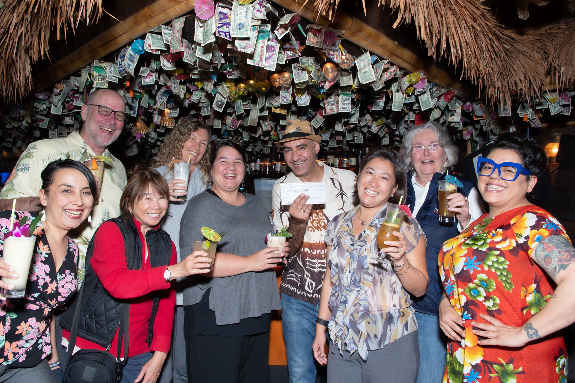 Manisa tekel bayileri, güvenilir tekel satıcıları, alkollü içecekler, Manisa alışveriş noktaları,