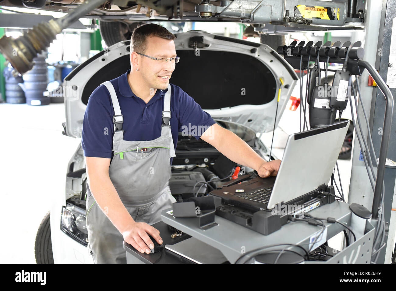 araç beyin tamiri, elektronik onarım, otomotiv elektronik, Mersin araç servisi, araç bilgisayarı