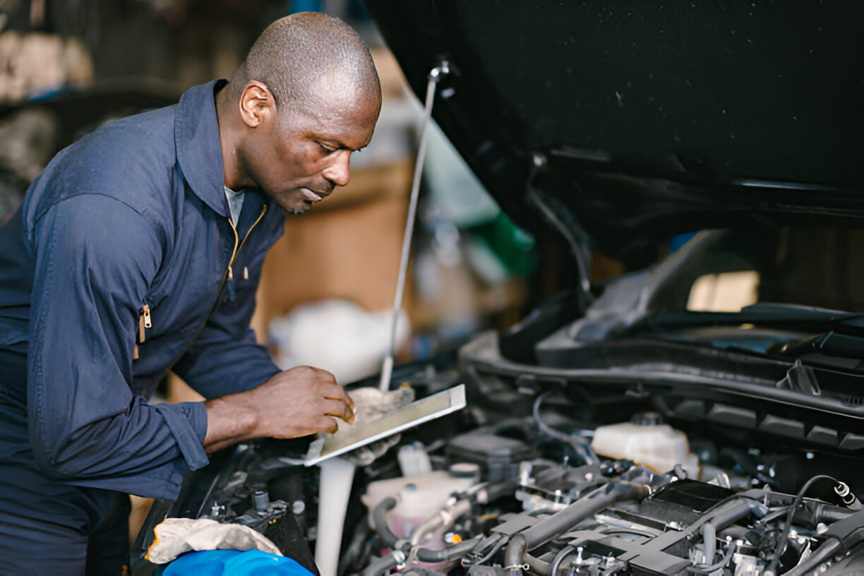 araç beyin tamiri, elektronik kontrol ünitesi, Uşak oto servisi, araç arıza çözümü, elektronik ta