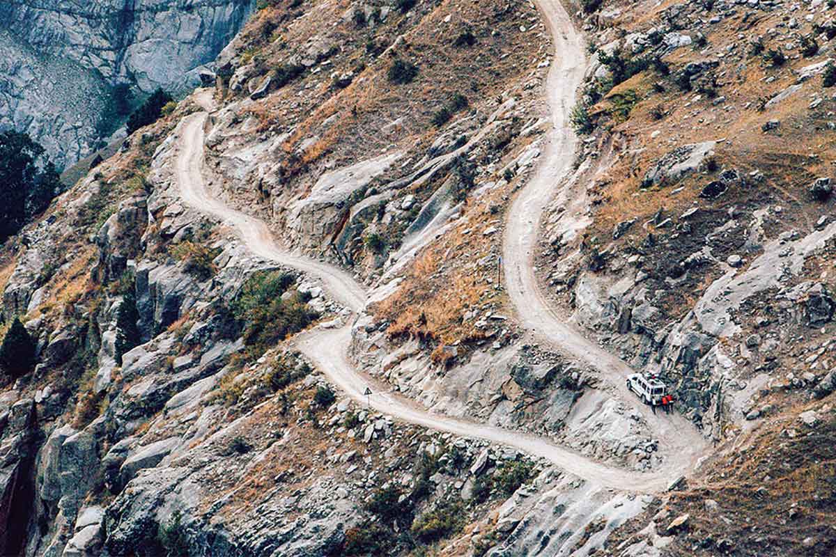 lastik yol yardımı, Bayburt oto servisi, acil lastik tamiri, mobil yol yardım, oto kurtarma hizme