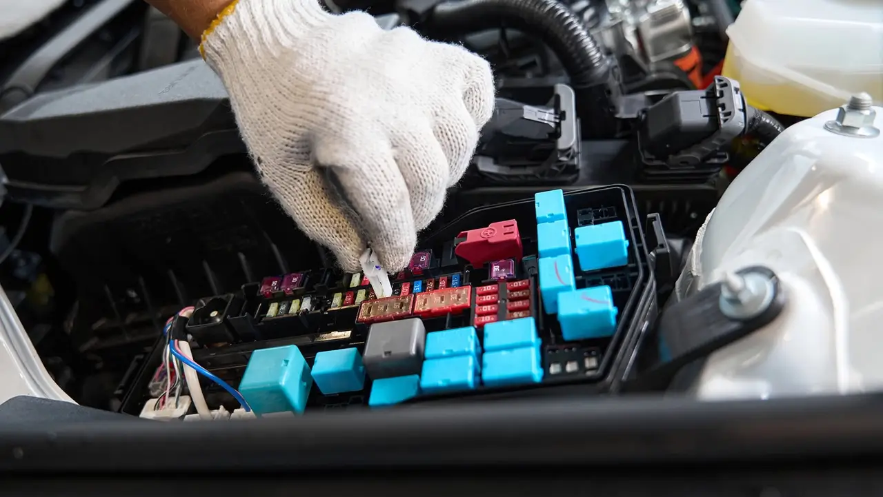 Isparta araba elektrikçisi, oto elektrik bakımı, araç elektrik sorunları, otomobil elektrik onarı Isparta araba elektrikçisi, oto elektrik bakımı, araç elektrik sorunları, otomobil elektrik onarı