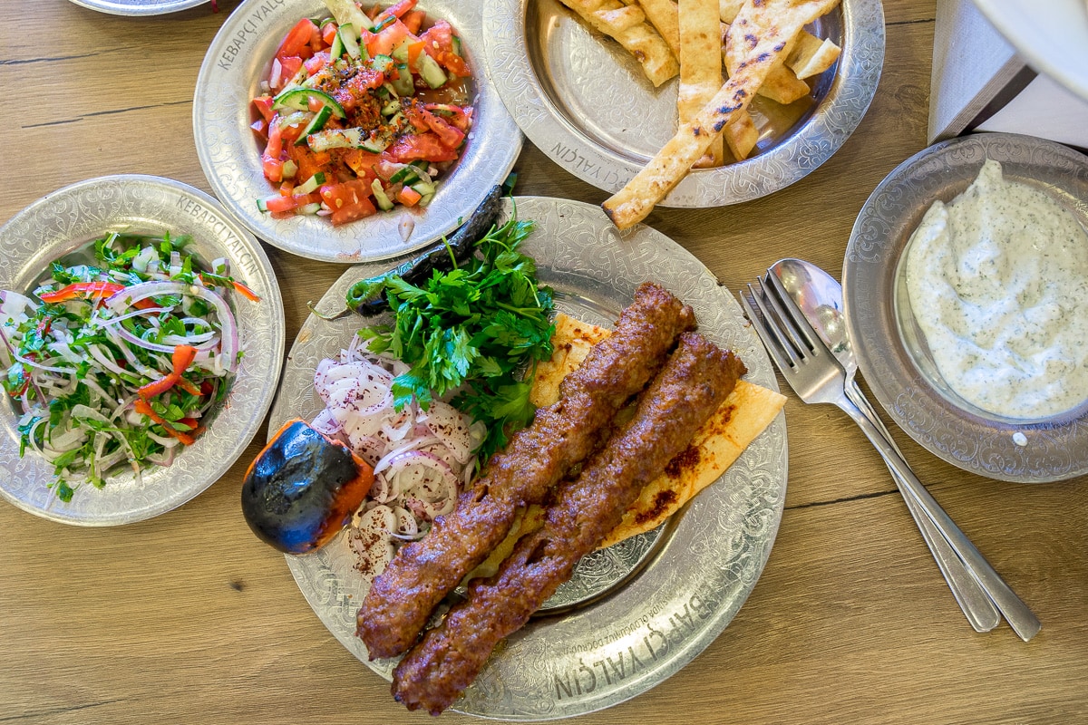 Gaziantep lokantaları, esnaf yemekleri, geleneksel lezzetler, Gaziantep yemekleri, otantik restor