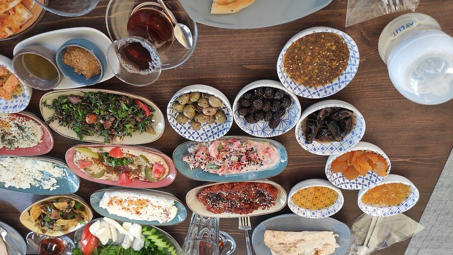 Kahramanmaraş esnaf lokantaları, yerel yemekler, uygun fiyatlı restoranlar, geleneksel mutfak, hı