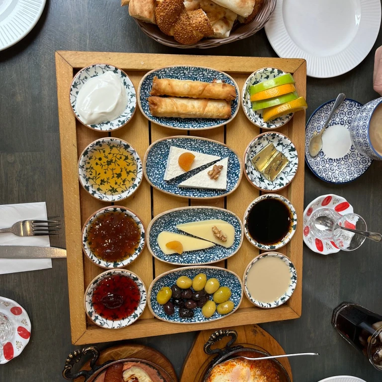 Bursa kahvaltı mekanları, en iyi kahvaltı yerleri, Bursa kahvaltı tavsiyeleri, kahvaltı salonları Bursa kahvaltı mekanları, en iyi kahvaltı yerleri, Bursa kahvaltı tavsiyeleri, kahvaltı salonları