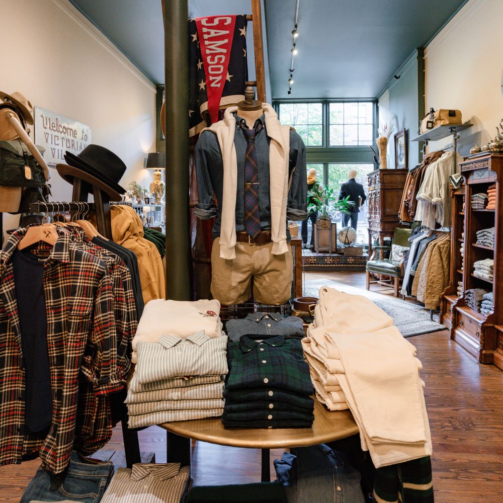 erkek gömlek modelleri, şık erkek kıyafetleri, kilis giyim mağazası, erkek spor ayakkabıları, mod