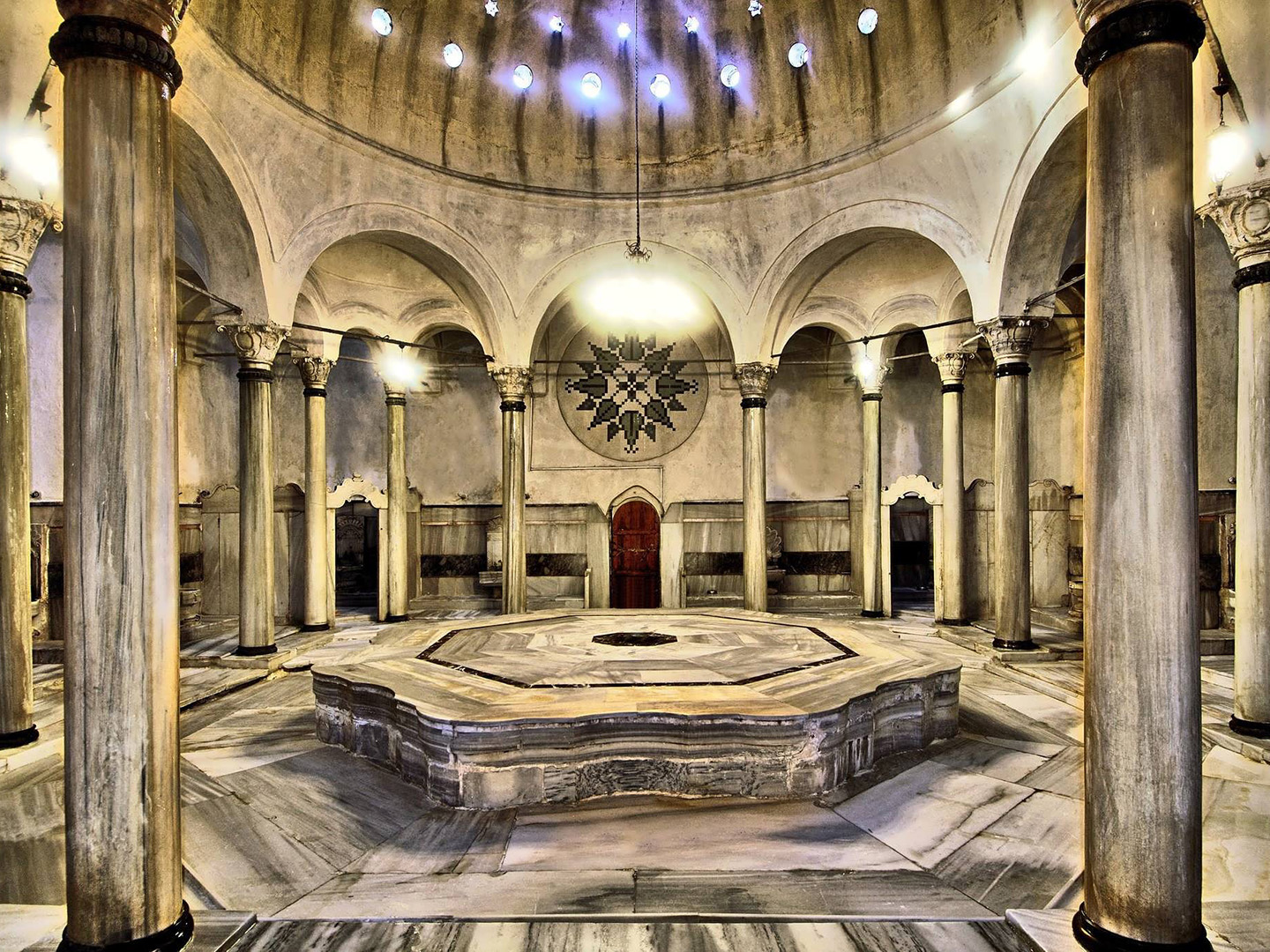 Burdur hamamları, termal spa, geleneksel hamam deneyimi, sağlık turizmi, tarihi hamamlar, termal