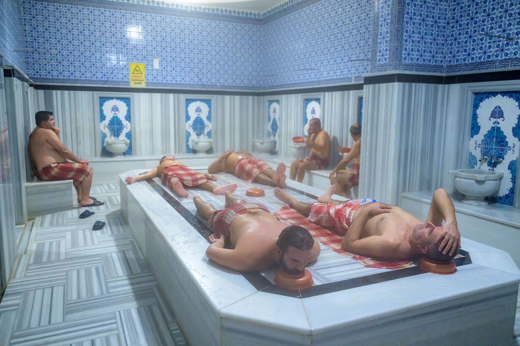 Hatay hamamları, geleneksel hamam deneyimi, sağlık için hamam, güzellik ve bakım, tarihi hamamlar