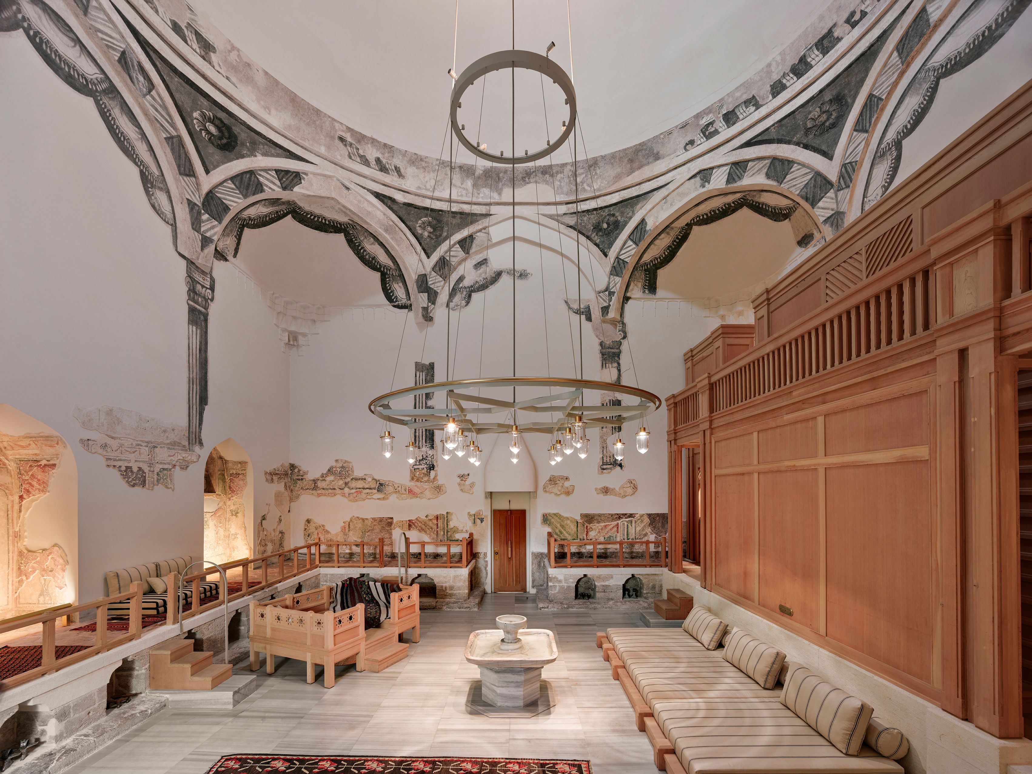 Karabük hamam, geleneksel hamam deneyimi, tarihi hamamlar, Türk hamamı, rahatlatıcı hamam hizmetl