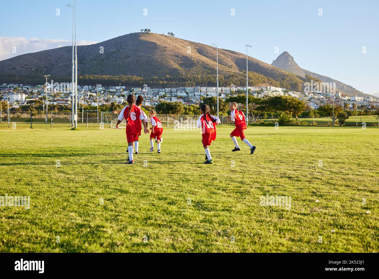 Edirne futbol okulları, futbol eğitimi, çocuk futbol kursları, spor eğitimleri Edirne, gençler iç