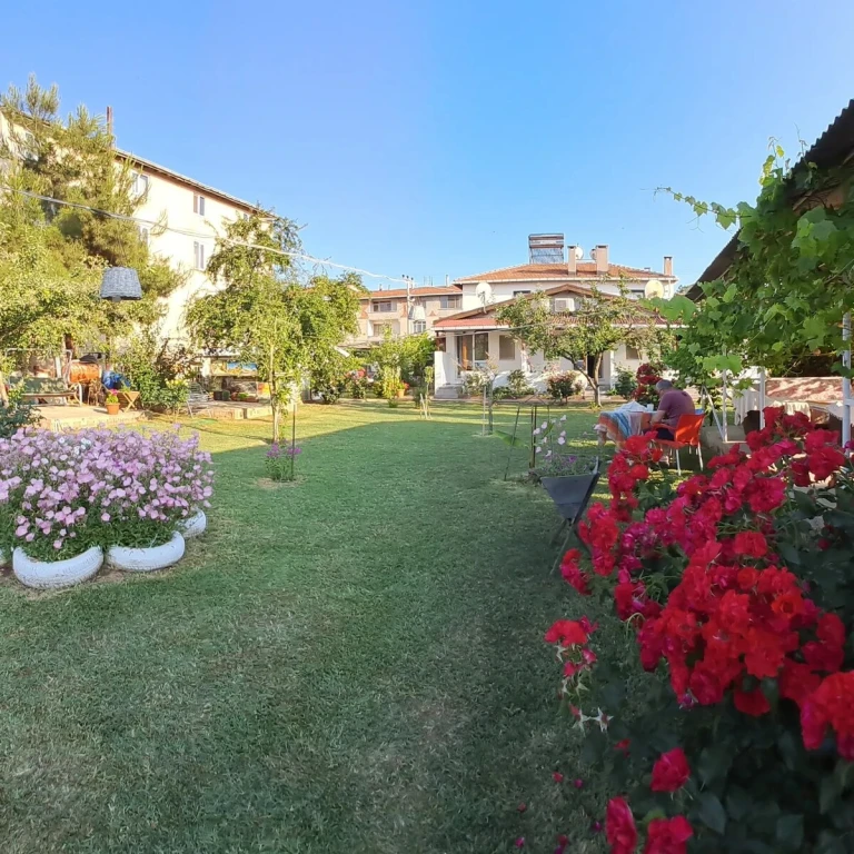 Tekirdağ bahçıvan, bahçe bakımı, peyzaj tasarımı, çiçek dikimi, bahçe düzenleme, yeşil alan oluşt Tekirdağ bahçıvan, bahçe bakımı, peyzaj tasarımı, çiçek dikimi, bahçe düzenleme, yeşil alan oluşt