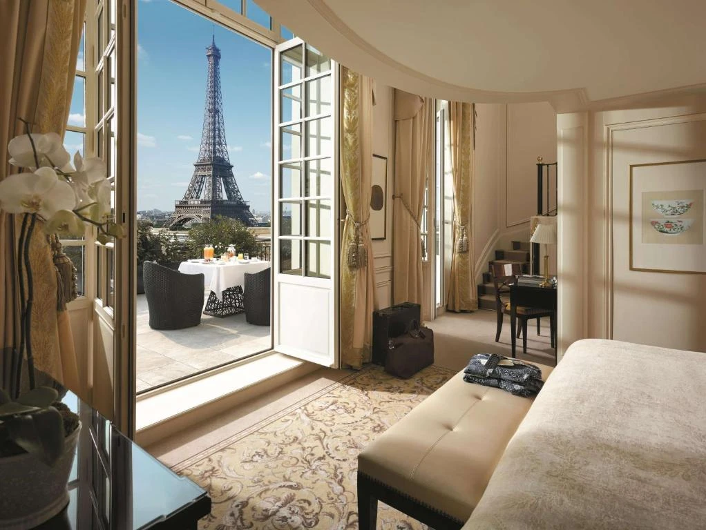 Paris’te Nerede Kalınır?