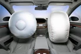 Mercedes Airbag ve Yolcu Hava Yastığı Uyarısı blog-image