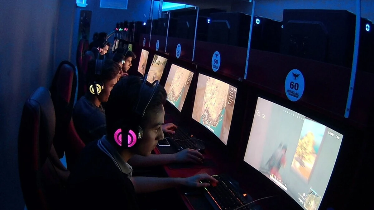 İnternet Cafe mi Playstation mı? En Doğru Oyun Tercihi blog-image