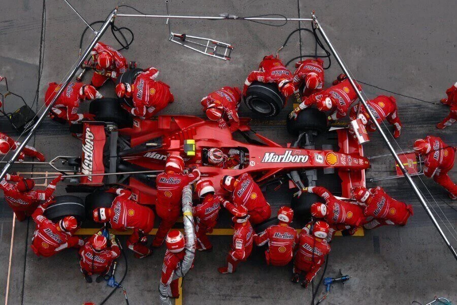 Formula 1’in En Hızlı 4 Lastik Değiştirme Rekoru Şaşırtıyor! blog-image
